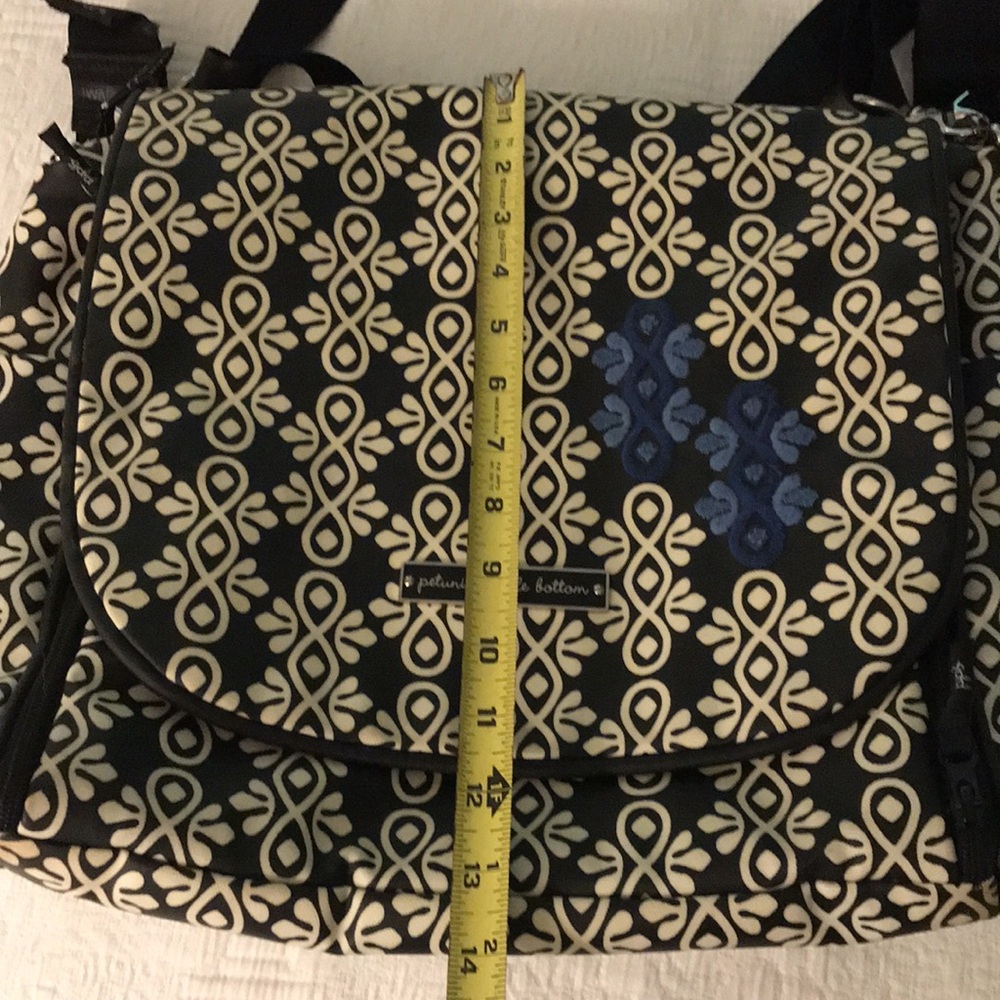 Petunia Pickle Bottom Black & White w/ Blue Patterned Diaper Baby Bag Backpack - Picture 15 of 17
